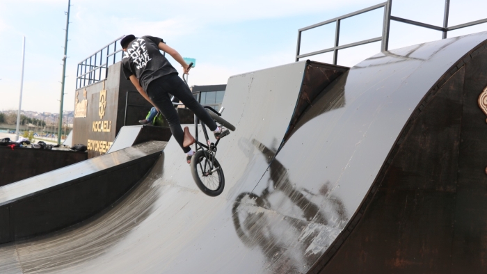 Darıca’ya Yeni Skate Park: Gençler İçin Güvenli Spor Alanı
